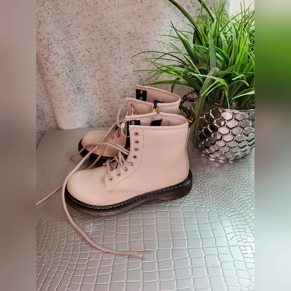 Dr. Martens Kids 1460 8-Eye Leather Boots